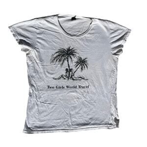 Vintage Y2K Two Girls World Travel Mini Baby Graphic Tee Women's M